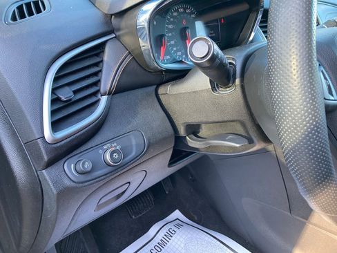 Used 2019 Chevrolet Trax LT image 17