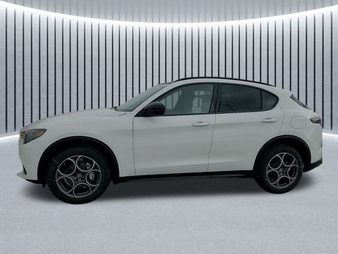 New 2025 Alfa Romeo Stelvio Sprint image 18