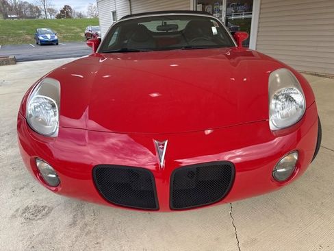 Used 2007 Pontiac Solstice Convertible w/ Premium Package image 11