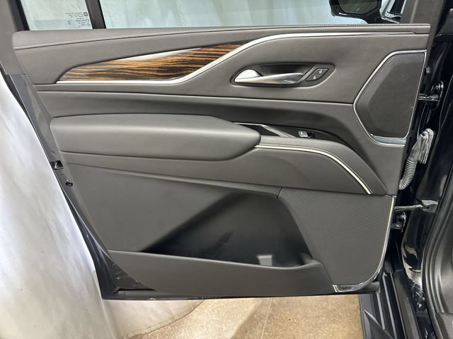 Certified 2021 Cadillac Escalade ESV Premium Luxury AWD/4WD image 30