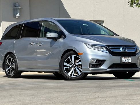 Used 2019 Honda Odyssey Elite image 2