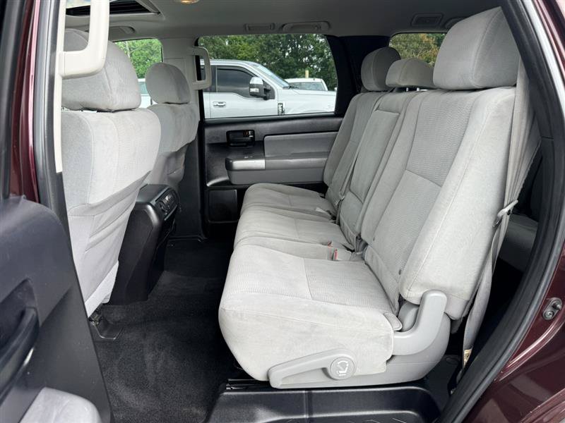 Used 2018 Toyota Sequoia SR5 w/ Carpet Cargo Mat Package AWD/4WD image 21