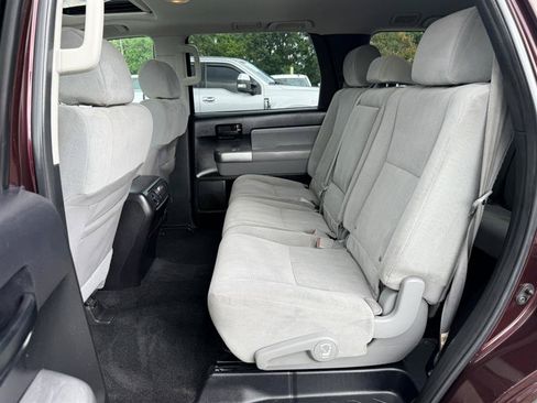 Used 2018 Toyota Sequoia SR5 w/ Carpet Cargo Mat Package AWD/4WD image 21