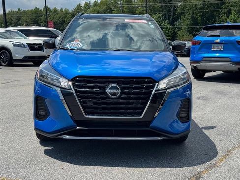 Certified 2023 Nissan Kicks SR w/ SR Premium Package FWD image 8