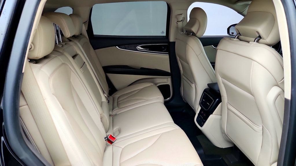 Used 2019 Lincoln Nautilus Reserve AWD/4WD image 23