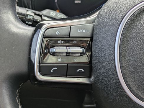 Used 2023 Kia Sorento SX AWD/4WD image 24