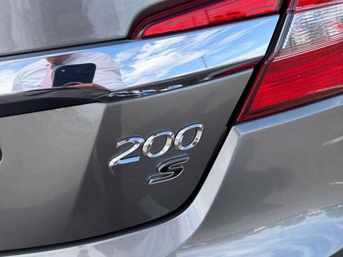 Used 2012 Chrysler 200 S FWD image 16