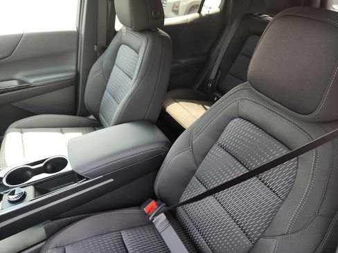 New 2026 Chevrolet Equinox LT image 11