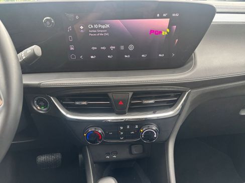 Used 2025 Buick Encore GX Preferred FWD image 17