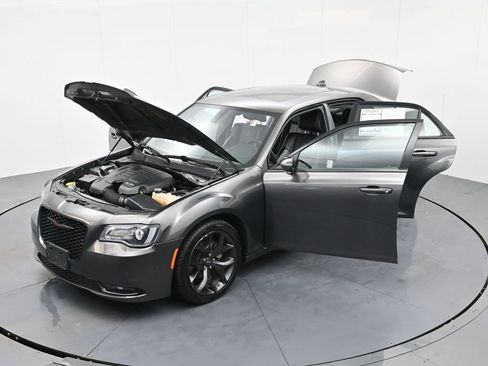 Used 2023 Chrysler 300 S image 36