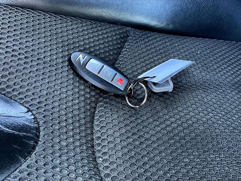 Used 2014 Nissan 370Z Touring w/ Sport Package image 10