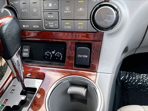 Used 2013 Toyota Highlander Limited image 16