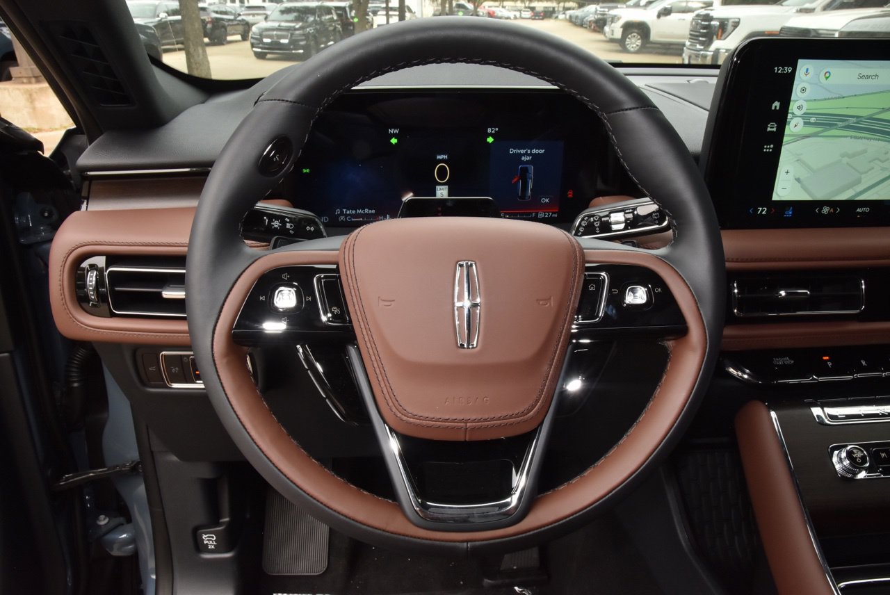New 2027 Lincoln Aviator Reserve w/ Jet Appearance Package RWD image 23