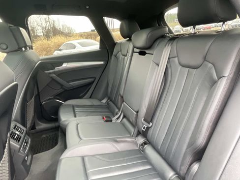 Used 2020 Audi Q5 2.0T Premium w/ Titanium Sport Package image 12