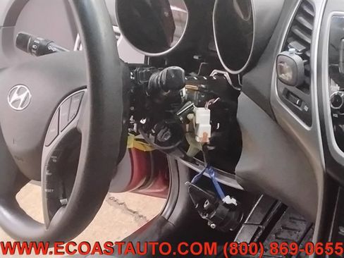 Used 2015 Hyundai Elantra SE w/ Option Group 02 image 17