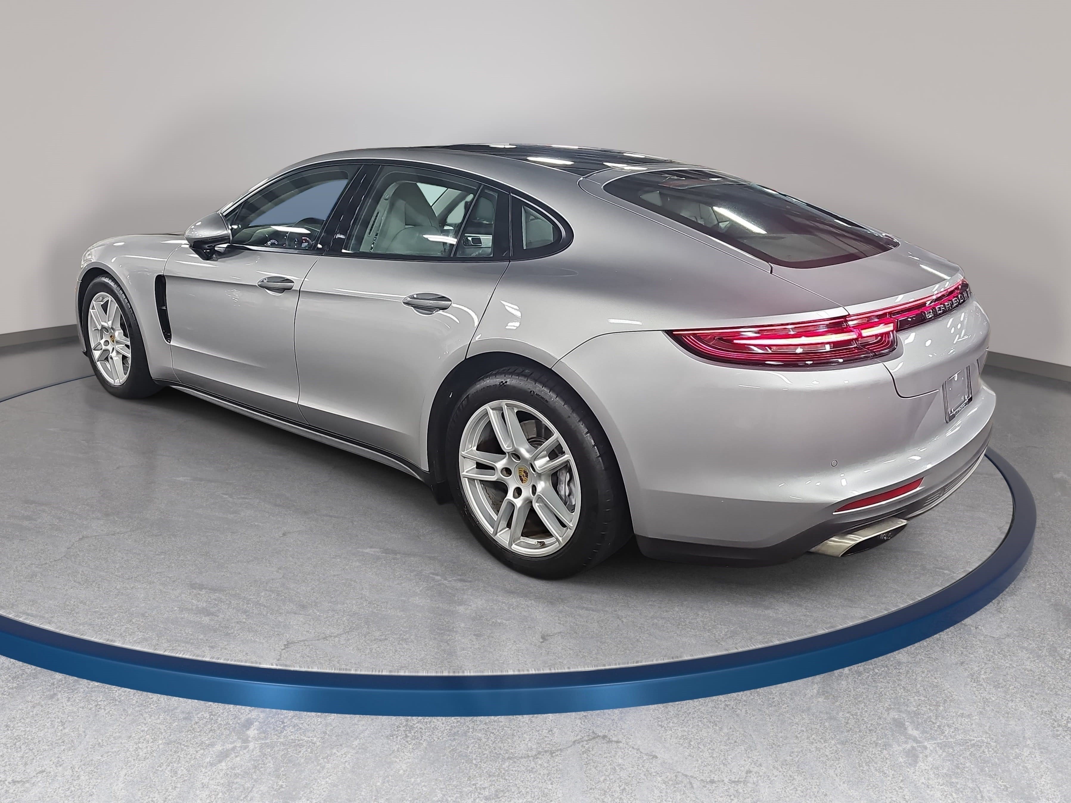 Used 2018 Porsche Panamera 4 AWD/4WD image 7