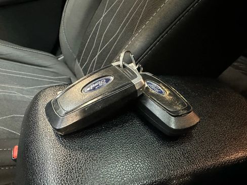 Used 2019 Ford EcoSport SE w/ SE Convenience Package image 17