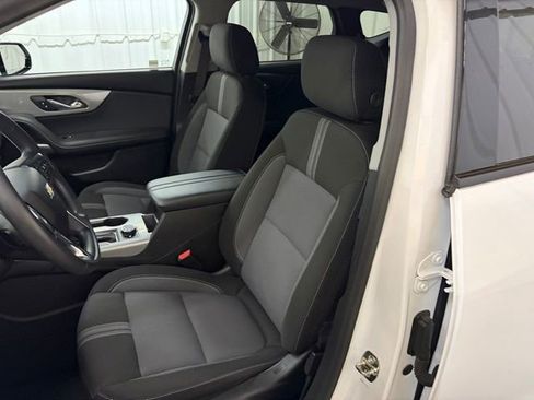 Used 2025 Chevrolet Blazer LT FWD image 36