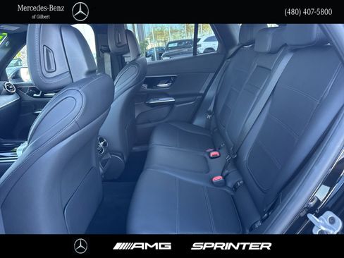 Used 2024 Mercedes-Benz GLC 300 image 17