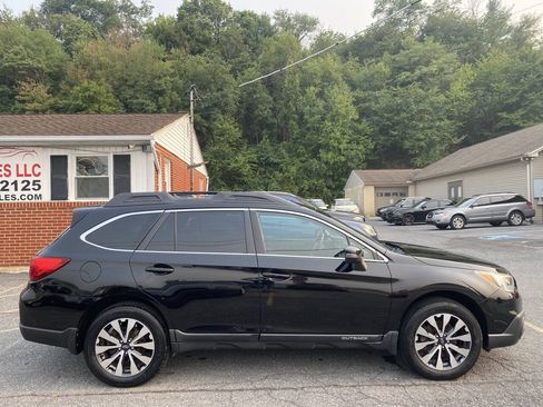 Used 2015 Subaru Outback 2.5i Limited AWD/4WD image 4