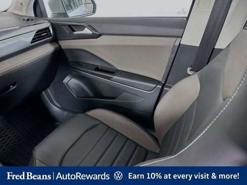 Used 2022 Volkswagen Taos SEL AWD/4WD image 24