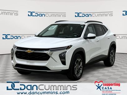 Used 2025 Chevrolet Trax LT