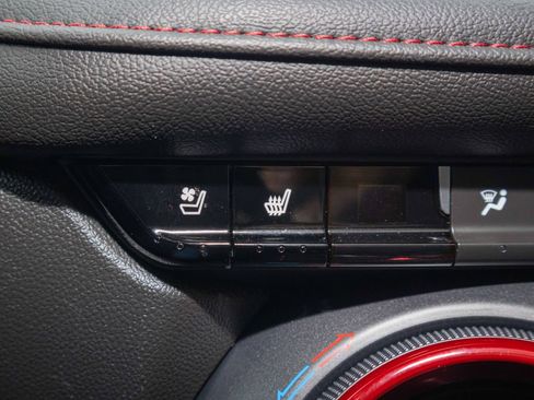 Used 2022 Chevrolet Blazer RS w/ Enhanced Convenience Package image 25