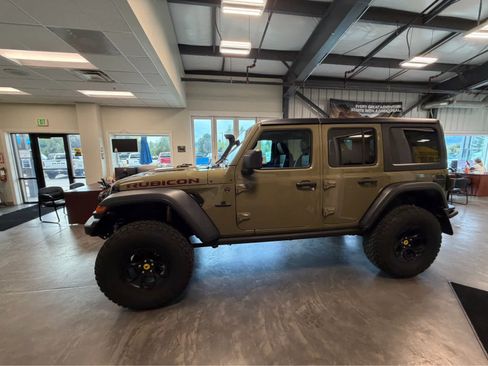 New 2025 Jeep Wrangler Unlimited Rubicon w/ Convenience Group AWD/4WD image 12