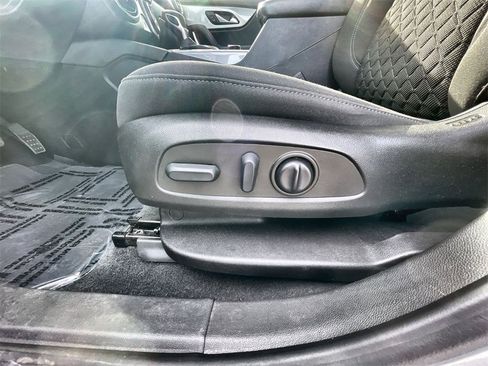 Used 2022 Chevrolet Blazer LT image 14