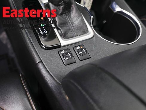Used 2019 Toyota Highlander XLE AWD/4WD image 21