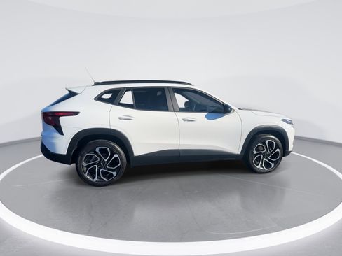 Used 2024 Chevrolet Trax RS w/ Driver Confidence Package image 10