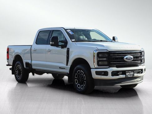 Used 2025 Ford F350 Platinum AWD/4WD image 7