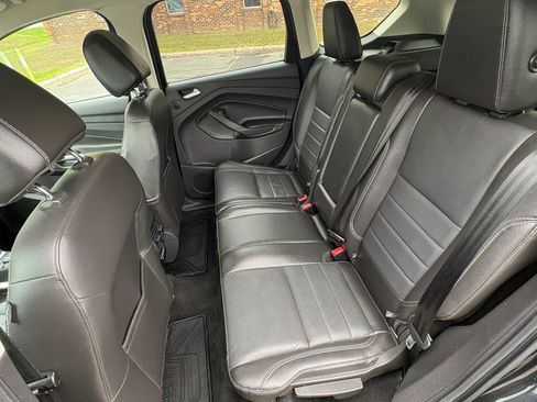 Used 2015 Ford Escape Titanium w/ Equipment Group 301A AWD/4WD image 24