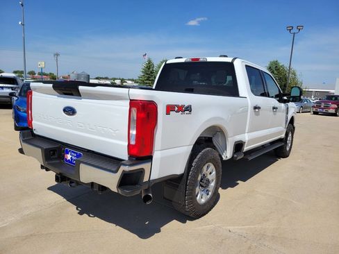 Used 2023 Ford F350 XLT w/ FX4 Off-Road Package AWD/4WD image 5