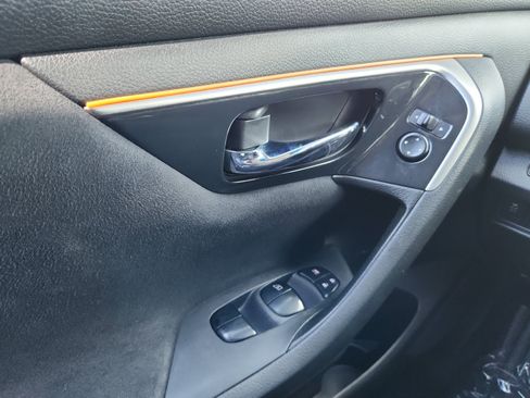 Used 2014 Nissan Altima 2.5 SV FWD image 13