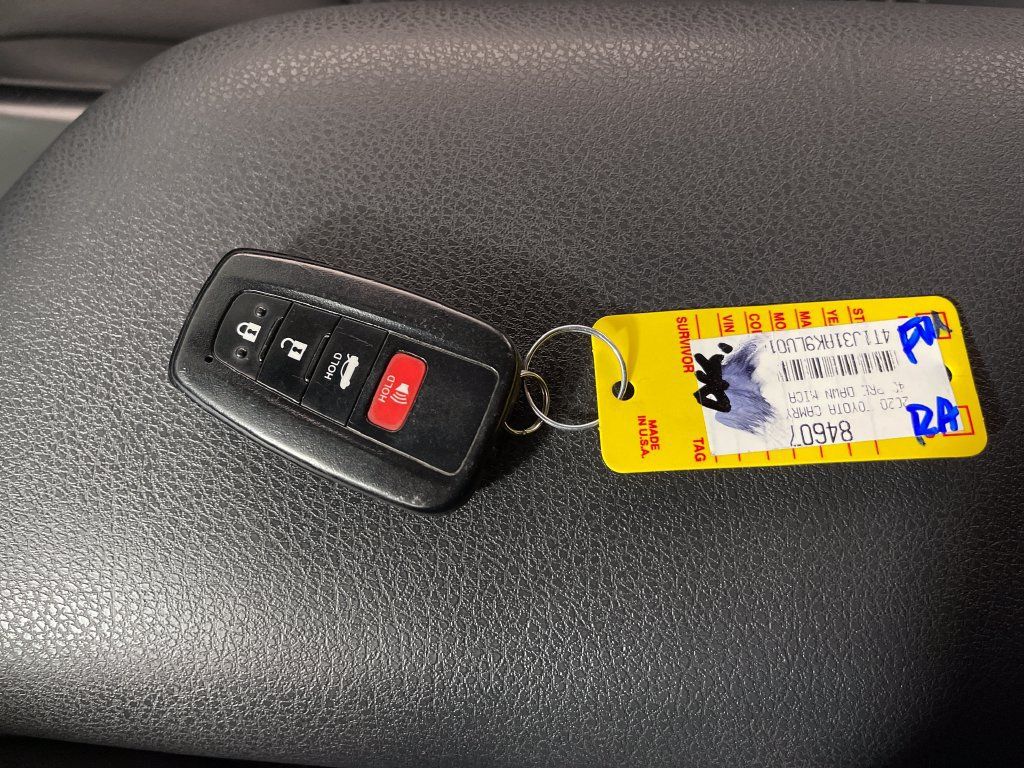 Certified 2020 Toyota Camry SE w/ Sunroof Package FWD image 24