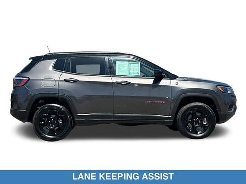 Used 2024 Jeep Compass Trailhawk AWD/4WD image 5