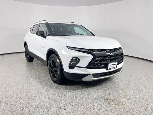 Used 2023 Chevrolet Blazer LT w/ Convenience Package FWD image 8