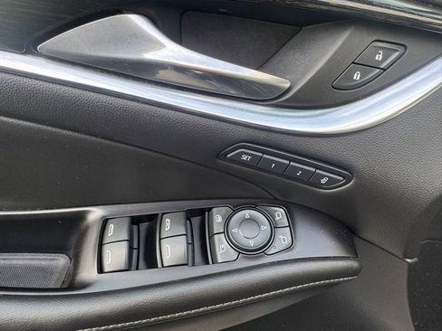 Used 2020 Buick Enclave Avenir w/ Avenir Technology Package image 29