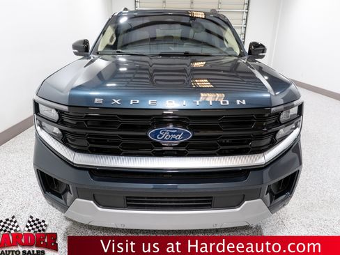 Used 2025 Ford Expedition Platinum w/ Platinum Ultimate Package AWD/4WD image 7