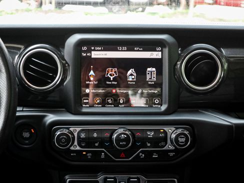 Used 2022 Jeep Wrangler Unlimited Rubicon AWD/4WD image 29