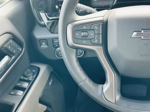 Used 2025 Chevrolet Silverado 2500 ZR2 image 19