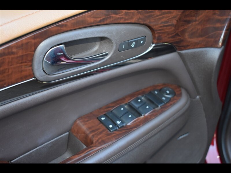 Used 2016 Buick Enclave Leather FWD image 18