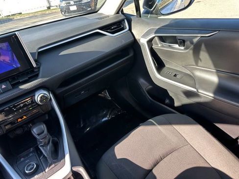 Certified 2025 Toyota RAV4 XLE AWD/4WD image 26