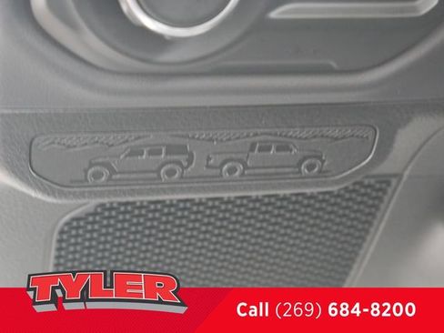 New 2026 Jeep Wrangler Unlimited Rubicon AWD/4WD image 19