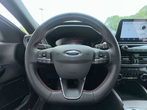 Used 2025 Ford Escape ST-Line AWD/4WD image 15