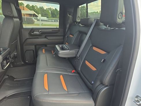 Used 2024 GMC Sierra 2500 AT4 w/ AT4 Preferred Package image 14