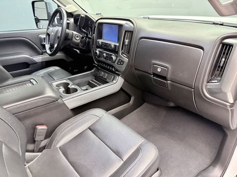 Used 2019 Chevrolet Silverado 3500 LTZ image 12