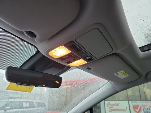 Used 2018 Honda Odyssey Touring image 30