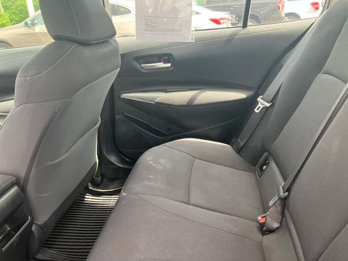Used 2021 Toyota Corolla LE FWD image 29
